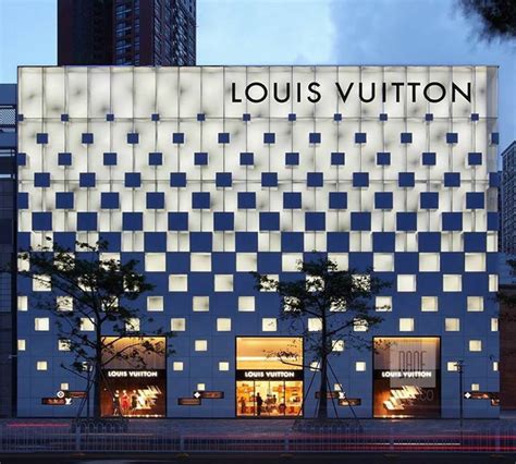 louisvu|louis vuitton today.